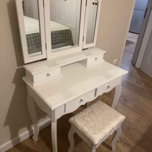 Boudoir vanity with triple mirror and stool like new