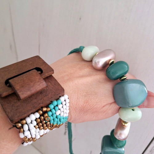 Women's necklace and bracelet like new, green and turquoise