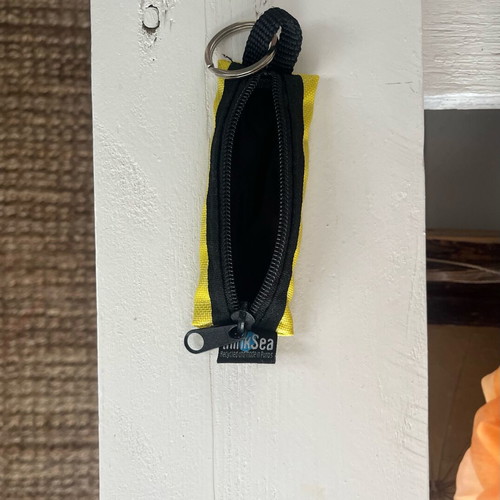 Key chain coin wallet like new, black and yellow, made in Greece