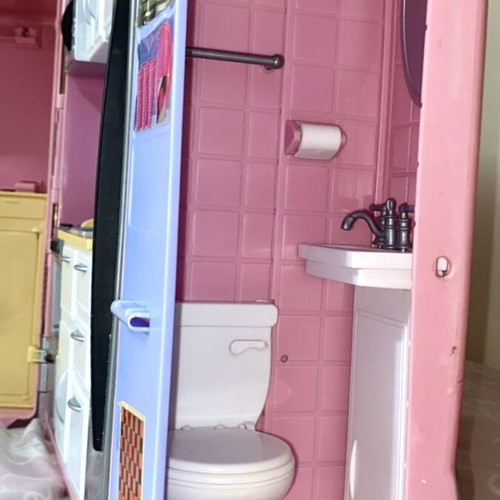 Barbie Hot Tub Party Bus 2006 used with working lights and sounds