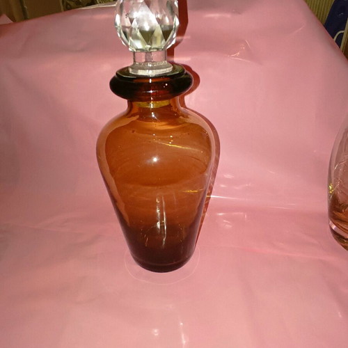 Vintage set of 3 amber carafes and vase like new