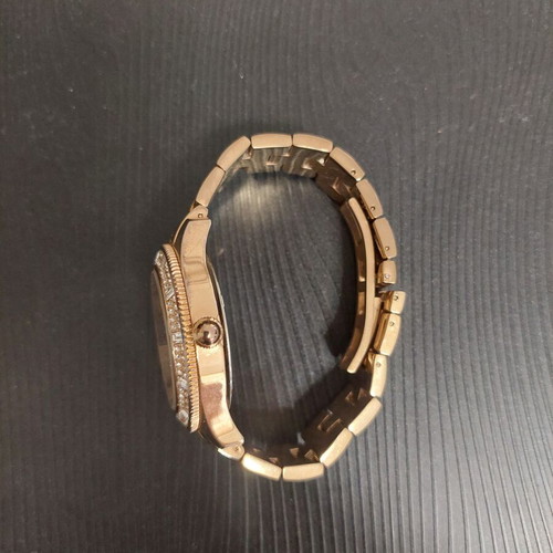 Oxette women's wristwatch like new, rose gold plated with crystals