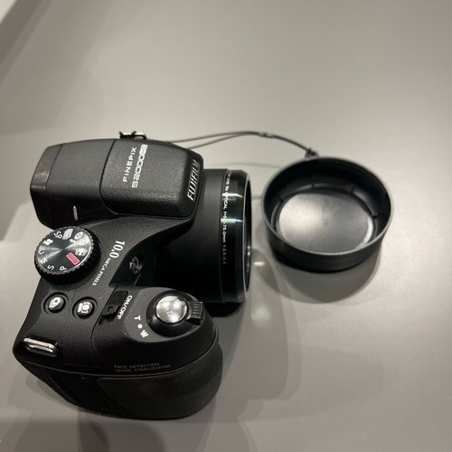 Fujifilm FinePix S2000HD digital camera used