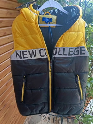 Sleeveless kids jacket with hood and fur lining, new, size 10 years