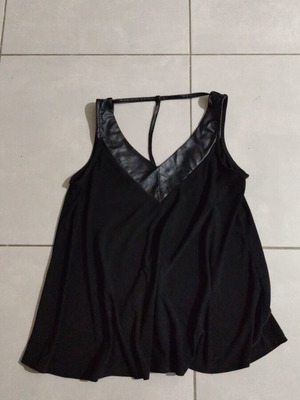 Women's blouse like new, size S, comfortable fit with open back
