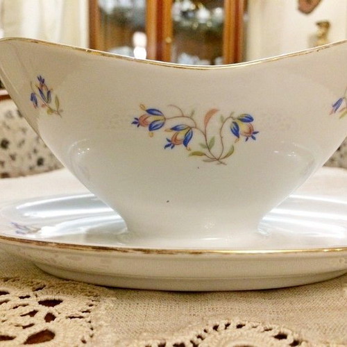 Porcelain Schirnding Qualitäts-Porzellan gravy boat 1949-1956