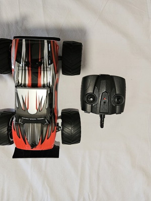 RC Carrera remote control car like new