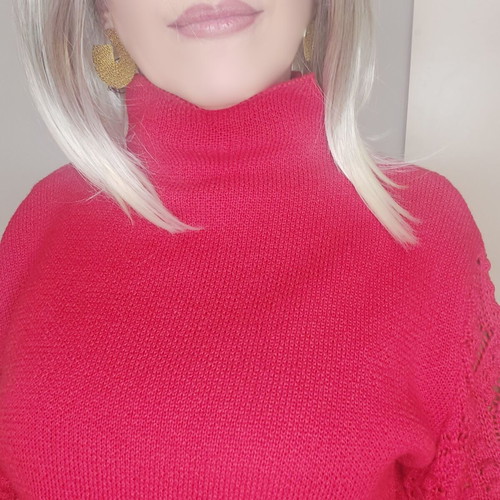 Women's red sweater new, size M with turtleneck and lace sleeves