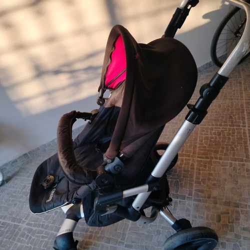Concord Baby Stroller like new, aluminum frame, foldable with umbrella gift