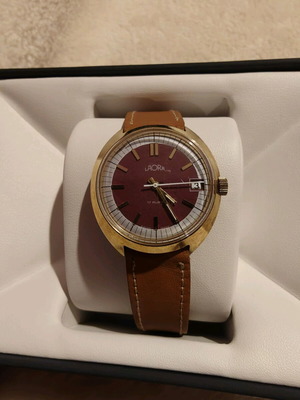 Laura unisex winding watch used, Swiss, rare dial color