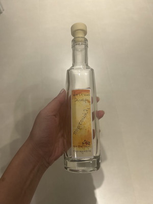 Μικρό όμορφο μπουκάλι για λικέρ σαν καινούργιο