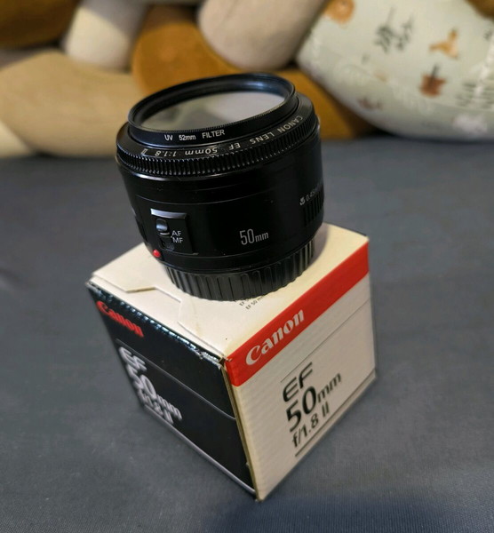  Canon EF 50mm f/1.8 ii