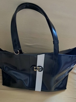 FRNC shoulder bag like new, black and white