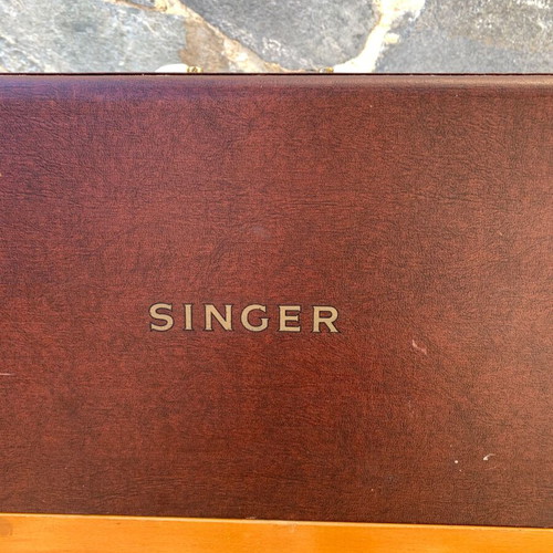 Singer 128K sewing machine manual, like new condition