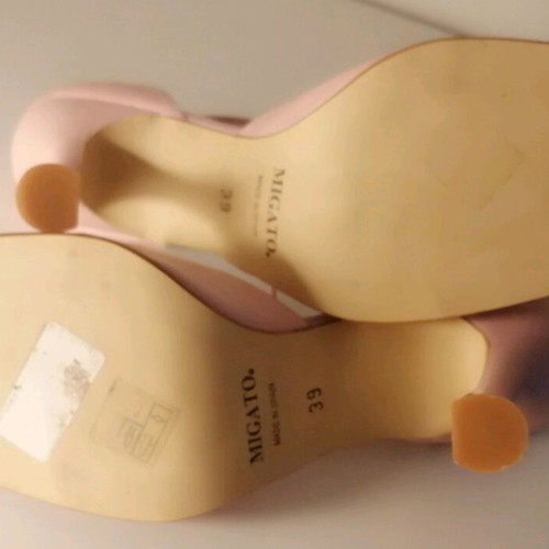Migato pink leather pumps with ankle strap, new, size 39