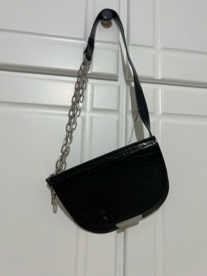 Zara shoulder bag like new, black