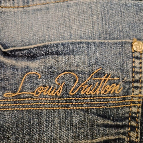 Louis Vuitton women's 3/4 denim jeans new, size 38, blue