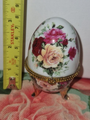Limoge porcelain decorative egg like new