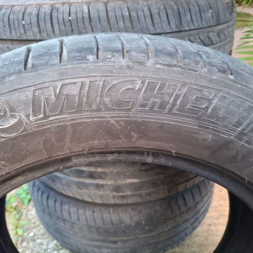 Michelin Primacy HP tires used, 3x 225/55 R16 95W and 1 Walin