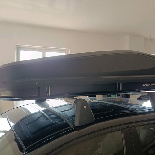 BMW Series 1 F20 roof bars like new with 2 keys