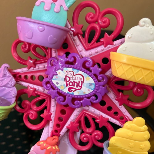My Little Pony Ferris Wheel vintage toy like new with music and lights