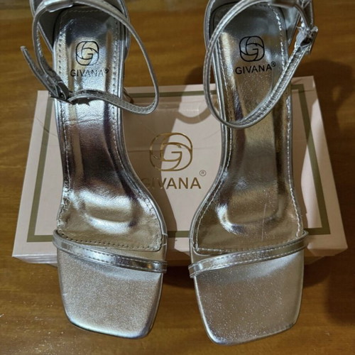 Luigi silver sandals with unique heel, new, size 37