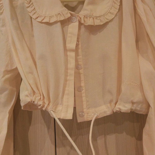 Milkwhite crop shirt new, size small, soft peach color