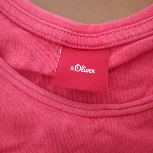 s.Oliver Kids T-shirt Never Stop Dreaming in Red like new, size 104-110