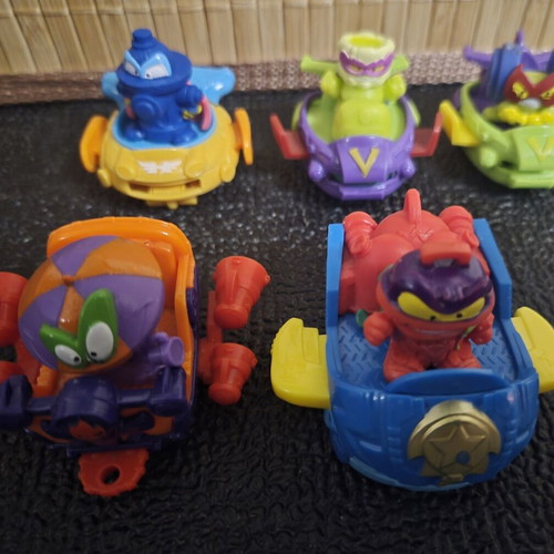 Collection of 15 BlasterJets/Super Slider and 15 SuperZings figures