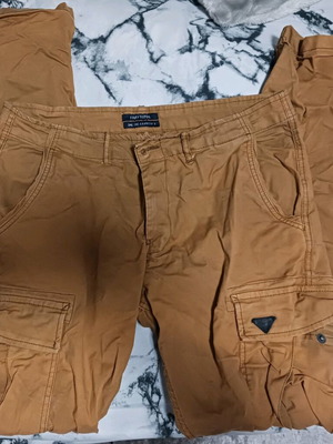 Funky Buddha men's pants brown new, size 36