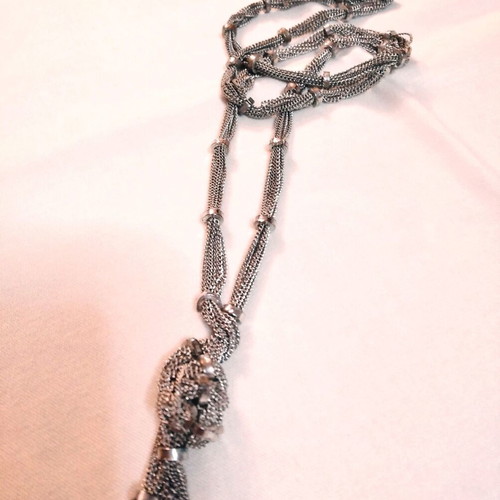 Gray Bijou Necklace like new, 44 cm length, vintage style