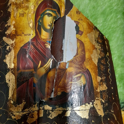 Image used on broken tile after fall