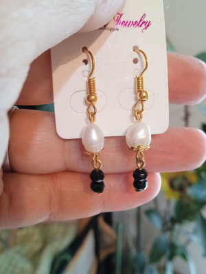 Χειροποίητα σκουλαρίκια με φυσικά μαργαριτάρια καινούργια, μαύρο και χρυσαφί