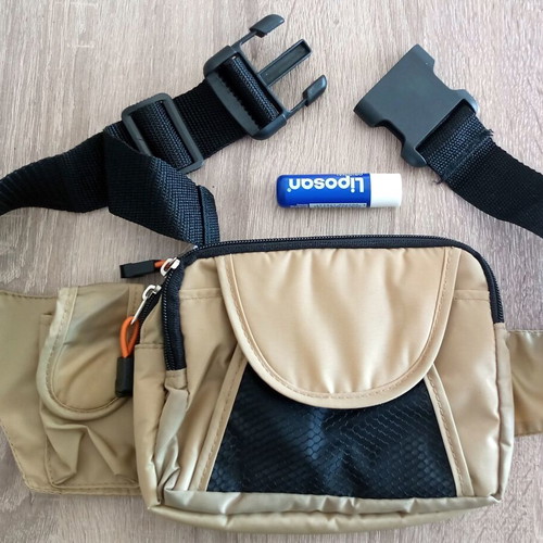Waist bag green black like new