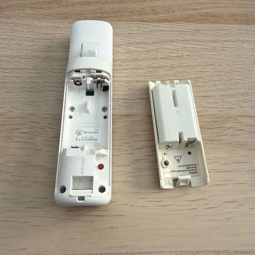 Nintendo Wii Remote refurbished with 2 non-working buttons