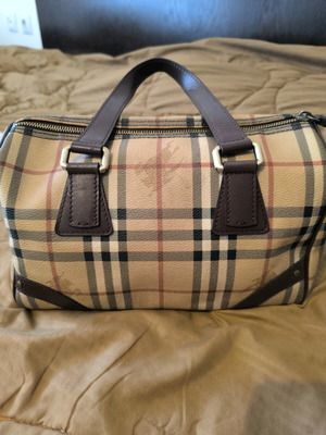 Burberry Boston винтидж чанта като нова, бежов каре Haymarket Check