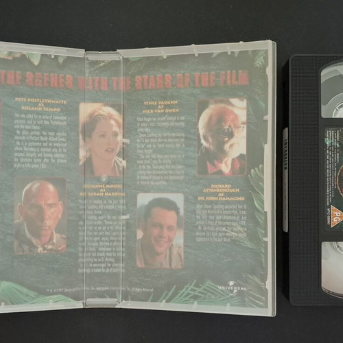 Jurassic Park The Lost World VHS like new, English audio