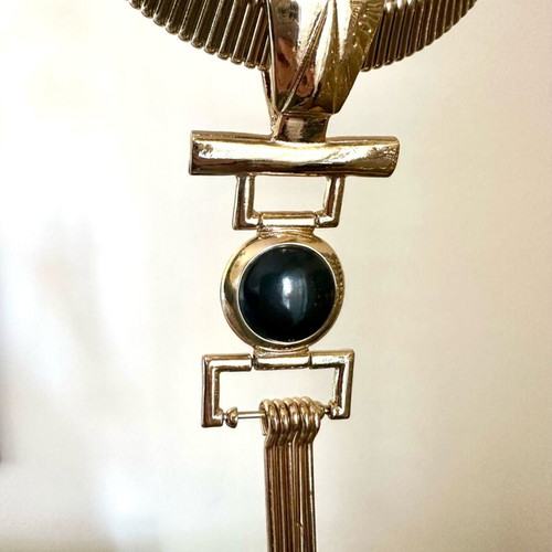 Vintage Cleopatra Necklace like new, gold color