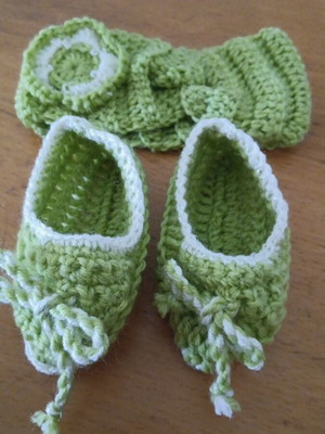 Handmade baby shoes set with hair ribbon for newborns new