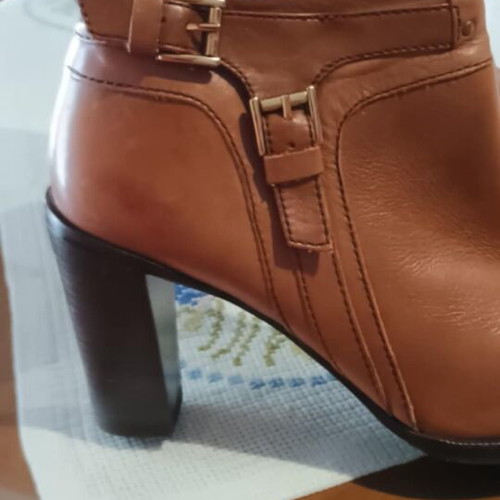 Zara leather boots like new, brown, size 38