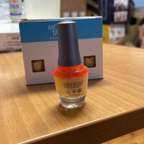 Morgan Taylor Beach Babe Professional Nail Lacquer 15ml new, soft peach shimmer