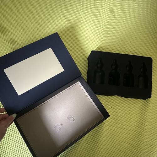 Craft box with mirror like new, velvet texture, removable perfume holders