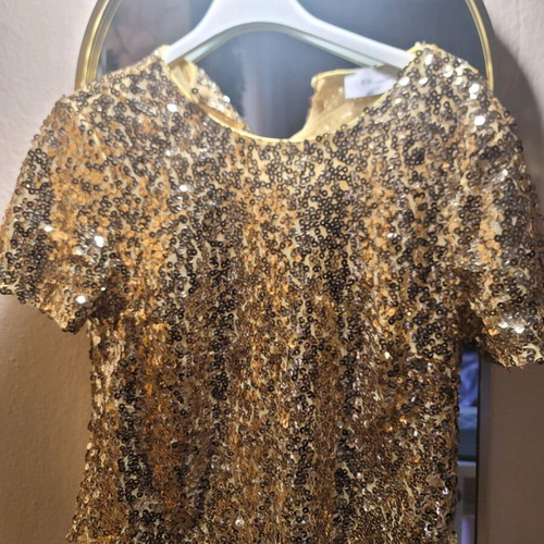 Bsb top with gold sequins like new, size M