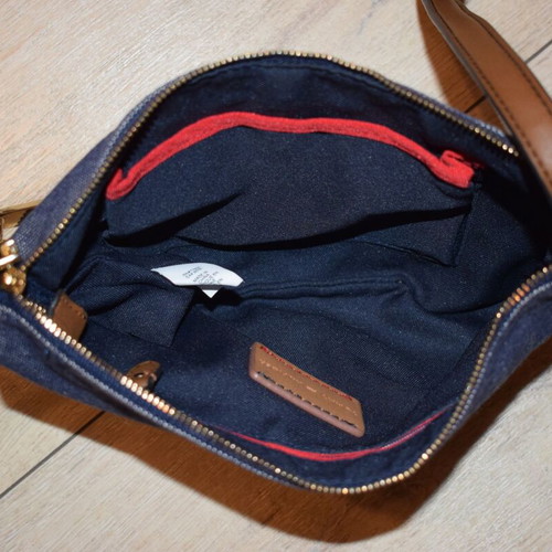 Tommy Hilfiger shoulder bag like new, white and blue