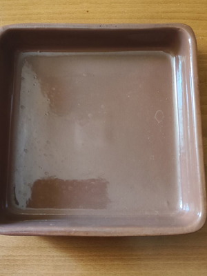 Ceramic square dish like new, 24x24 cm