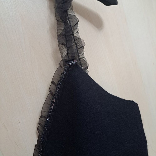Woolen women's top like new, black, organza straps, medium to large