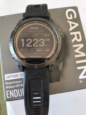 Garmin Enduro 2 like new with flashlight and extra strap