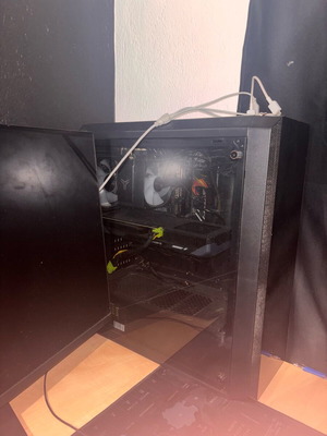 Gaming PC like new with AMD Radeon 9060xt 16GB and Intel i5 12.400f