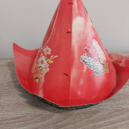 Pierrot paper hats 1970 like new, pack