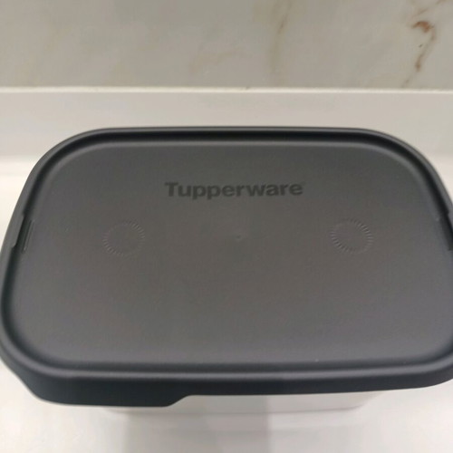 Tupperware container 2.8 liters new